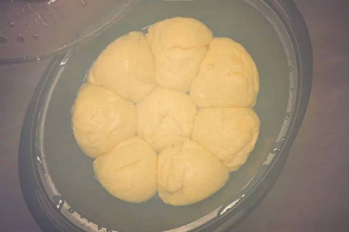 Dampfnudeln cotti al vapore nel Varoma®
